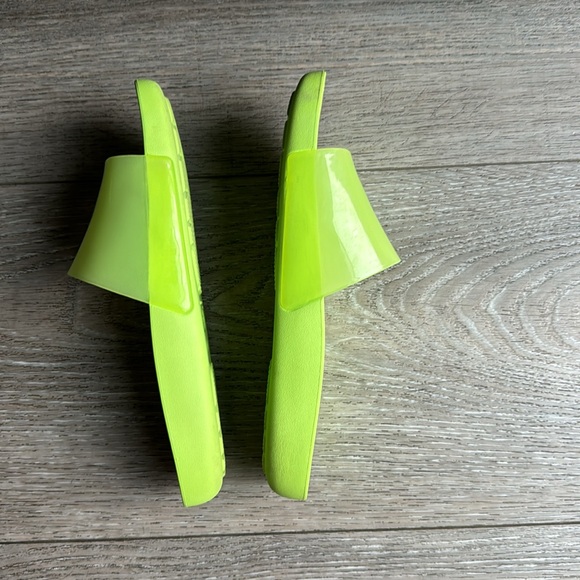 Crocs Splash Slide Yellow - Picture 2 of 5